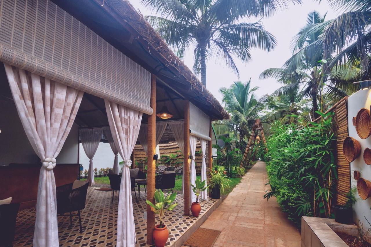 Pause By The Sea Hotel Morjim Luaran gambar